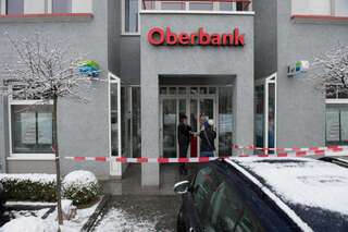 Banküberfall mit Maschinenpistolen bankueberfall-laakirchen_10.jpg