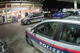 Linzer Tankstelle überfallen - Drei Angestellte mit Waffe bedroht raub-bp-tankstelle-salzburgerst_16.jpg