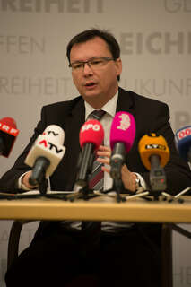 Norbert Darabos bei Pressekonferenz in Oberösterreich pk-norbert-darabos_18.jpg