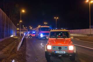Schwerer Verkehrsunfall auf der Linzer Stadtautobahn unfall-stadtautobahn_01.jpg