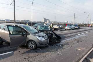 Unfall mit sechs beteiligten Fahrzeugen 20130222-8091.jpg