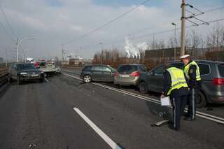 Unfall mit sechs beteiligten Fahrzeugen 20130222-8100.jpg