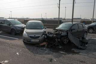 Unfall mit sechs beteiligten Fahrzeugen 20130222-8106.jpg
