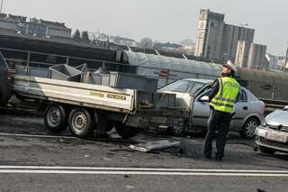 Unfall mit sechs beteiligten Fahrzeugen 20130222-8107.jpg