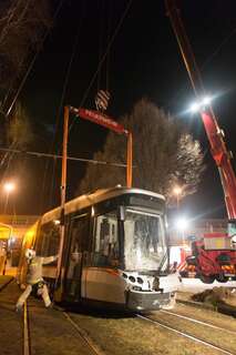 Rettung krachte gegen Straßenbahn 20130302-9466.jpg