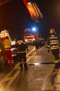 Frontal in Tunnelportal gekracht: Lenker Tot - Fahrzeug ausgebrannt 20120303-9031.jpg