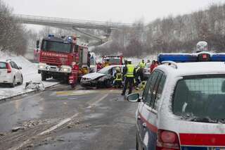 Pkw-Kollision auf Steyrer Nordumfahrung - drei Kinder verletzt 20130326-1763.jpg