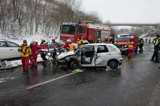Pkw-Kollision auf Steyrer Nordumfahrung - drei Kinder verletzt 20130326-1807.jpg