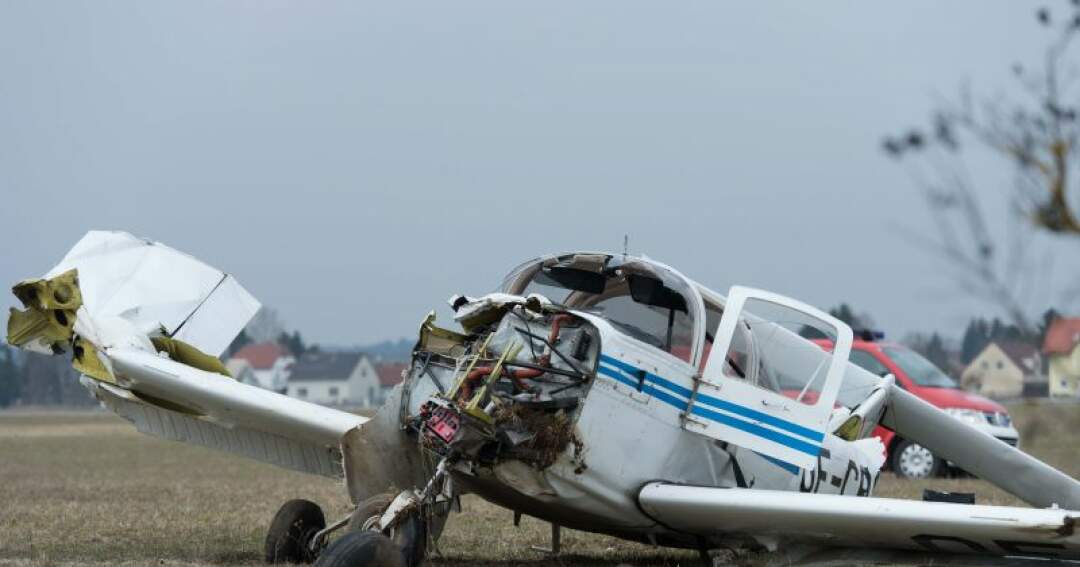 Titelbild: Flugzeugabsturz am Flugplatz Wels