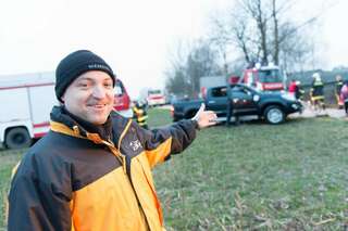 Auto in Krems-Fluss gestürzt - Feuerwehrmann als Ersthelfer 20130408-3454.jpg