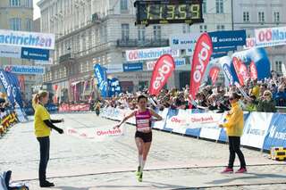 Ganz Linz läuft - Das war der Borealis Linz Marathon 20130421-4856.jpg