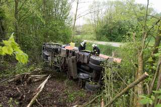 Kehrmaschine auf A7 überschlagen-Fahrer verletzt 20130429-5988.jpg