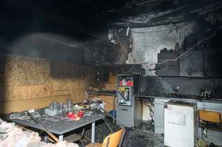 Hoher Sachschaden nach Brand in einem Lebensmittelmarkt 20130513-7109.jpg