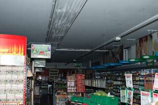 Hoher Sachschaden nach Brand in einem Lebensmittelmarkt 20130513-7113.jpg