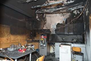 Hoher Sachschaden nach Brand in einem Lebensmittelmarkt 20130513-7114.jpg