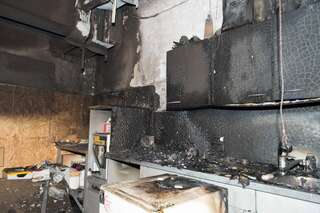 Hoher Sachschaden nach Brand in einem Lebensmittelmarkt 20130513-7115.jpg