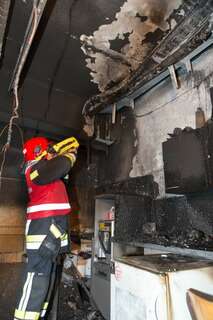 Hoher Sachschaden nach Brand in einem Lebensmittelmarkt 20130513-7125.jpg