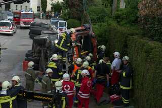 Mischbeton-Lkw umgestürzt - Fahrer nach drei Stunden befreit 20130516-7423.jpg