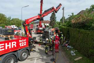 Mischbeton-Lkw umgestürzt - Fahrer nach drei Stunden befreit 20130516-7448.jpg