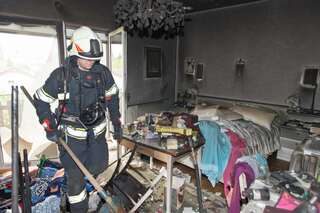 Schlafzimmerbrand in Familienhaus fordert zwei Verletzte 20130530-8469.jpg