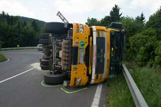 LKW in Kurve umgestürzt - B126 gesperrt. 20130608-9986.jpg