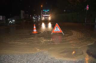 Überflutete Straßen nach Gewitterregen 20130609-0115.jpg