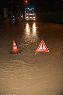 Überflutete Straßen nach Gewitterregen 20130609-0117.jpg