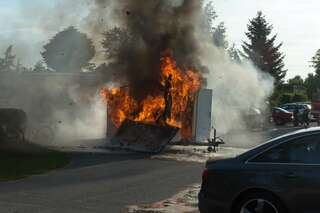 Explosionsgefahr beim Brand eines Hendlgrillers 20130615-0717.jpg