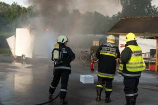 Explosionsgefahr beim Brand eines Hendlgrillers 20130615-0727.jpg