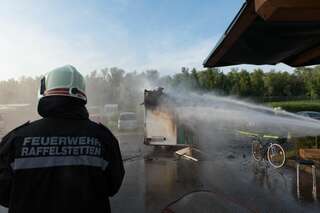 Explosionsgefahr beim Brand eines Hendlgrillers 20130615-0737.jpg