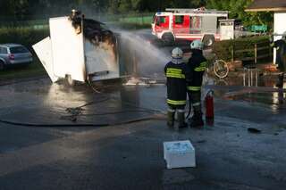 Explosionsgefahr beim Brand eines Hendlgrillers 20130615-0759.jpg