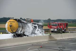 Ein Toter bei Unfall mit Tankwagen auf der A1 20130729-5915.jpg