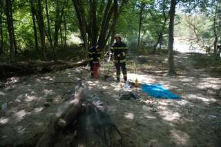Feuerwehreinsatz wegen Lagerfeuer im Wald 20130803-6051.jpg