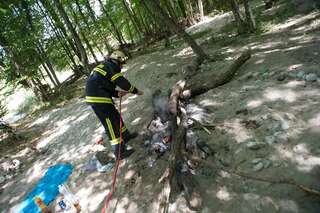 Feuerwehreinsatz wegen Lagerfeuer im Wald 20130803-6057.jpg