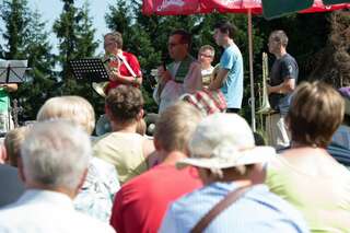 Zahlreiche Besucher bei der Bergmesse auf der Grünburger Hütte 20130804-6110.jpg