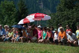 Zahlreiche Besucher bei der Bergmesse auf der Grünburger Hütte 20130804-6125.jpg