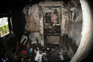 Menschenrettung über Feuerwehrleiter bei Wohnhausbrand 20130806-6388.jpg