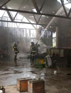Hoher Sachschaden nach Brand einer Gerätehalle. 20130808-6685.jpg