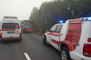 5 Verletzte bei Verkehrsunfällen auf er B1 - Einsatzfahrzeug der Feuerwehr von Auto gerammt. 20130830-8527.jpg