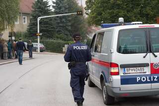 Bombendrohung: Oberbank von Polizei umstellt 20131009-5325.jpg