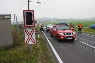 Unfall bei Bahnübergang - Mutter und Kinder zum Glück unverletzt 20131009-5305.jpg