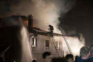 Alarmstufe zwei bei Wohnhausbrand in Altenberg bei Linz 20131009-5390.jpg