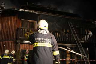 Alarmstufe zwei bei Wohnhausbrand in Altenberg bei Linz 20131009-5454.jpg