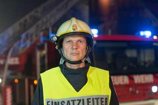 Alarmstufe zwei bei Wohnhausbrand in Altenberg bei Linz 20131009-5515.jpg
