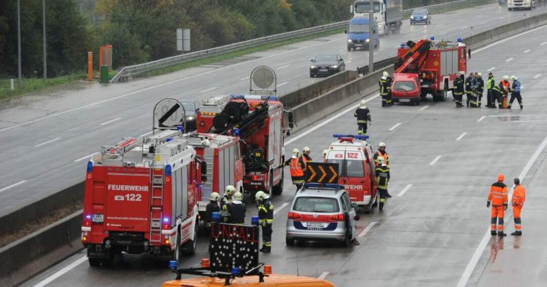 Titelbild: Westautobahn am Valentiner Berg nach Unfall gesperrt