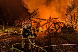Stadel durch Brand vollständig zerstört 20131026-7184.jpg