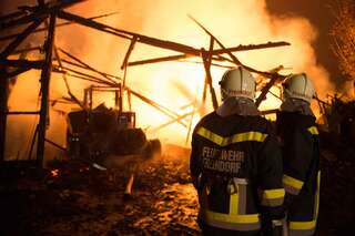 Stadel durch Brand vollständig zerstört 20131026-7225.jpg