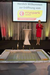Fachmarktzentrum Frunpark in Asten hat eröffnet 20131029-7346.jpg