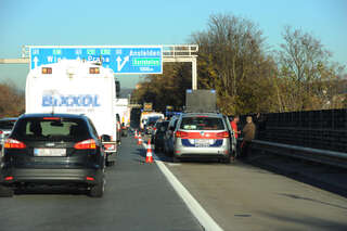 Verletzte Person bei Unfall auf der A1 bei Ansfelden 20131108-1548.jpg