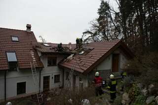 Dach stand in Flammen - sieben Feuerwehren im Einsatz 20131113-7913.jpg